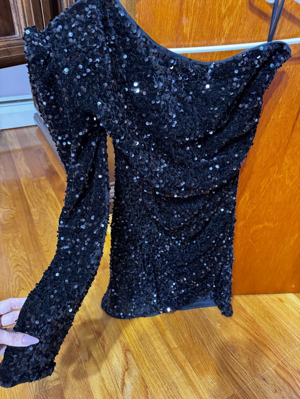 Black One-Shoulder Sequin Top